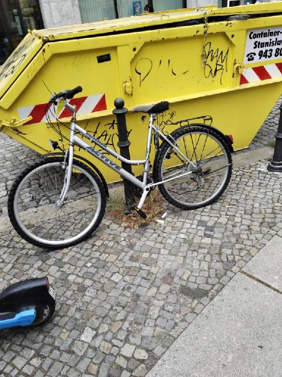 Foto zur Meldung: Abfall - Schrottfahrräder liste