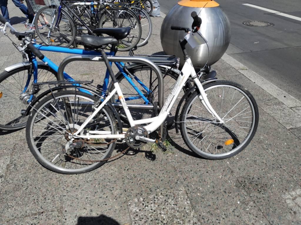 Foto zur Meldung: Abfall - Schrottfahrräder liste