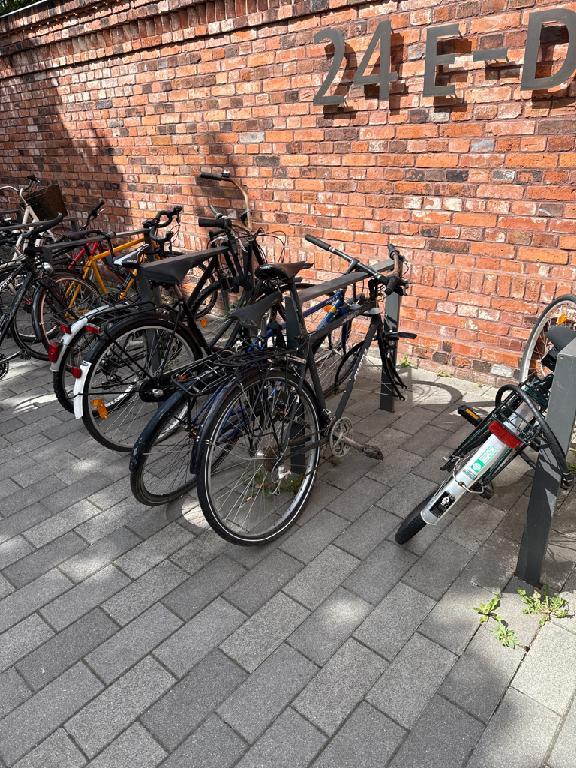 Foto zur Meldung: Abfall - Schrottfahrräder pr.
