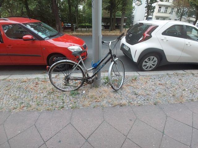 Foto zur Meldung: Abfall - Schrottfahrräder