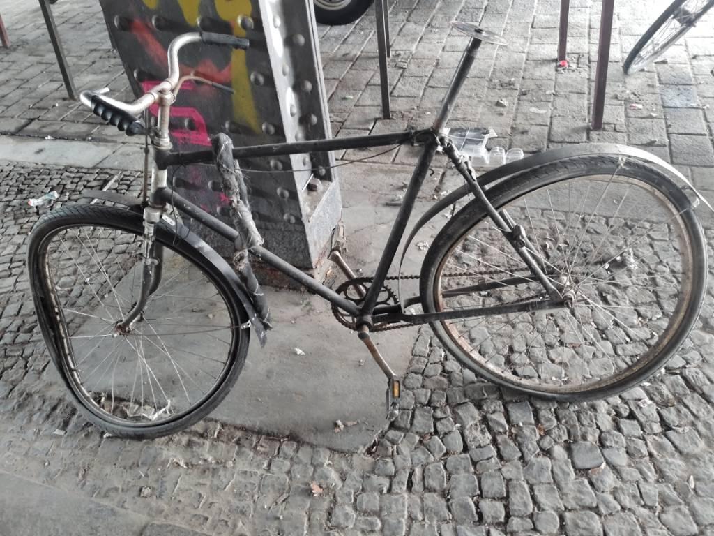 Foto zur Meldung: Abfall - Schrottfahrräder entsorgt