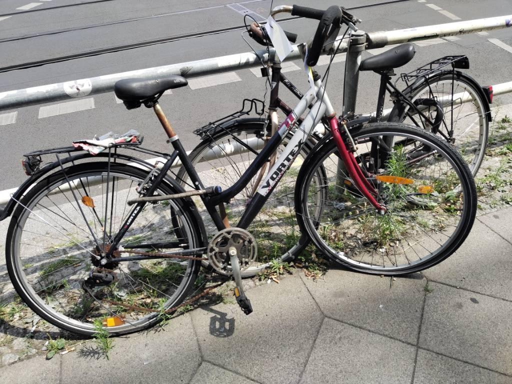 Foto zur Meldung: Abfall - Schrottfahrräder liste
