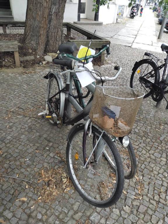 Foto zur Meldung: Abfall - Schrottfahrräder