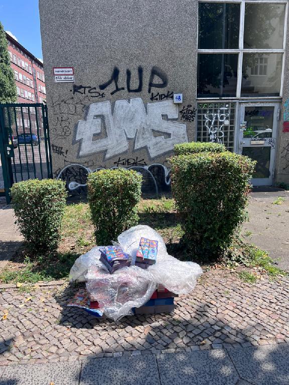 Foto zur Meldung: Illegal abstellte Werbeprospekte