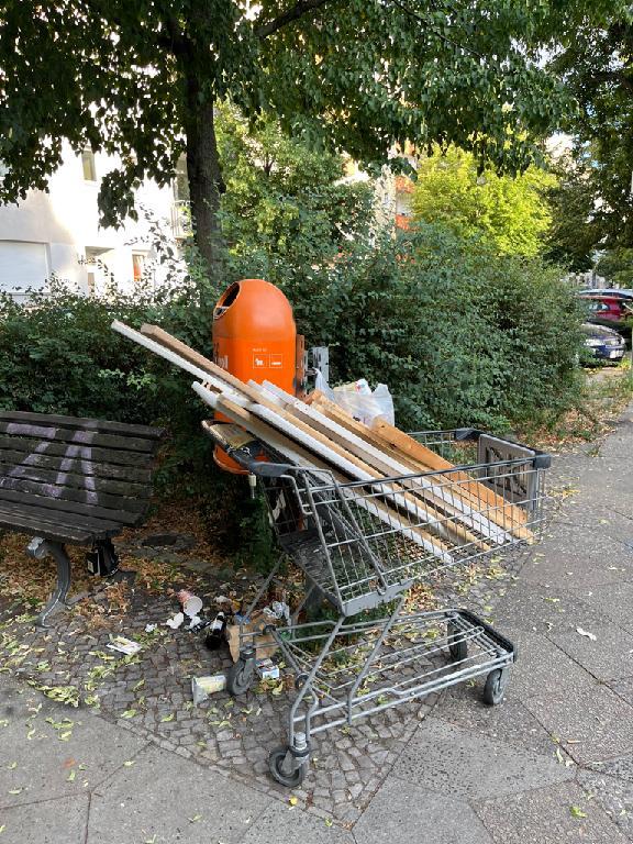 Foto zur Meldung: Abfall - Elektroschrott