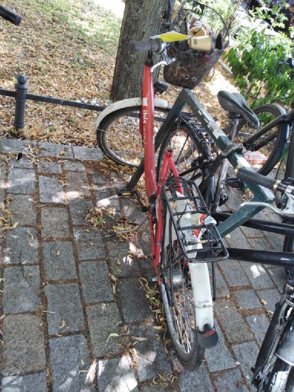 Foto zur Meldung: Abfall - Schrottfahrräder liste