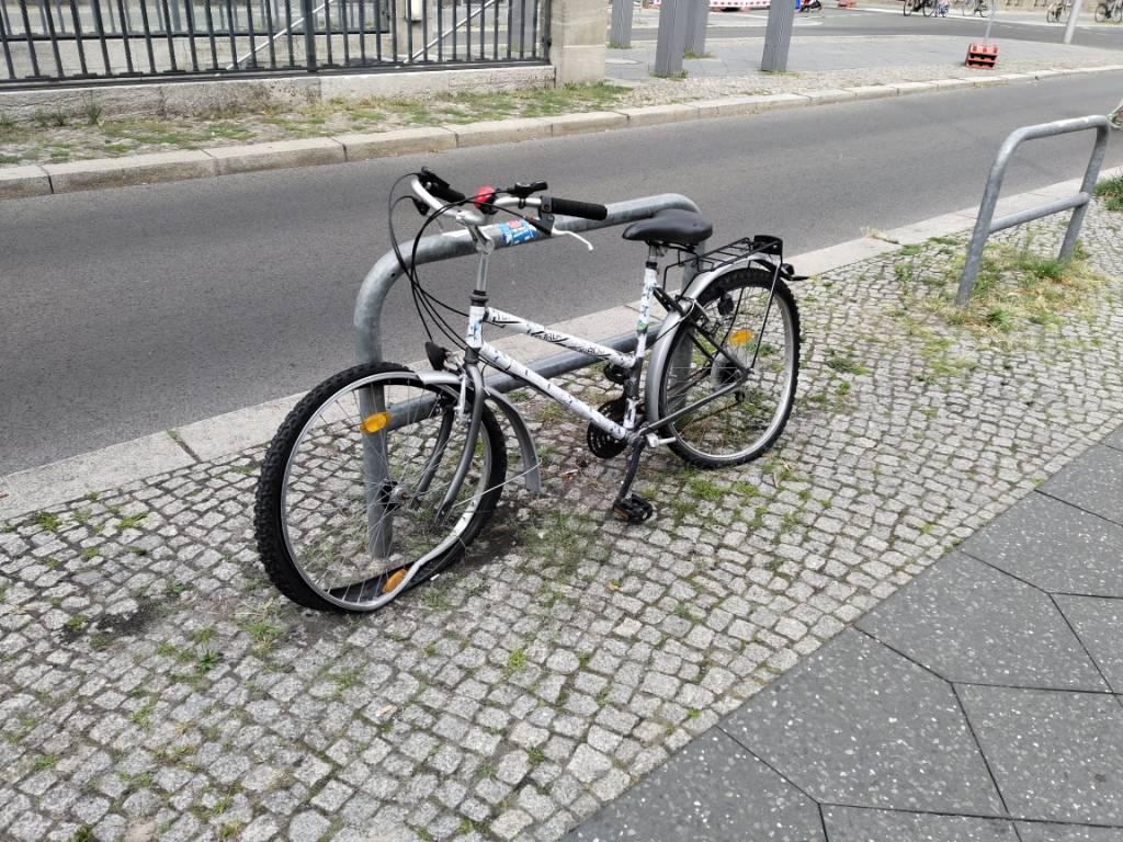 Foto zur Meldung: Abfall - Schrottfahrräder liste
