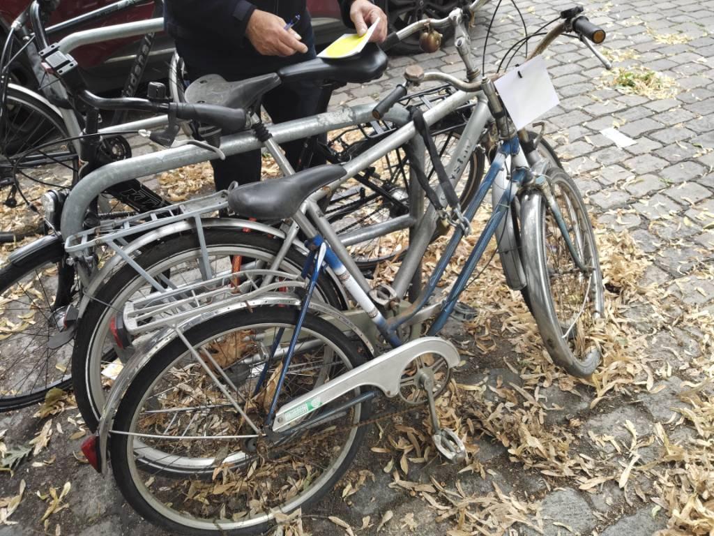 Foto zur Meldung: Abfall - Schrottfahrräder liste