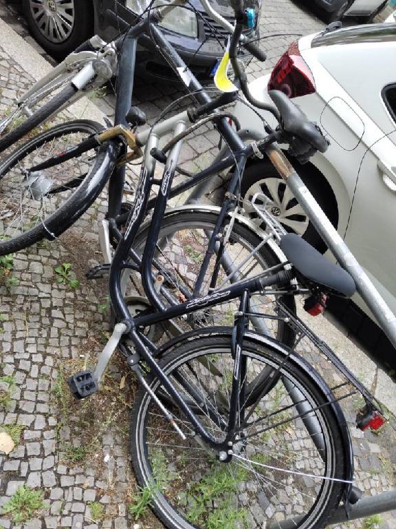 Foto zur Meldung: Abfall - Schrottfahrräder liste
