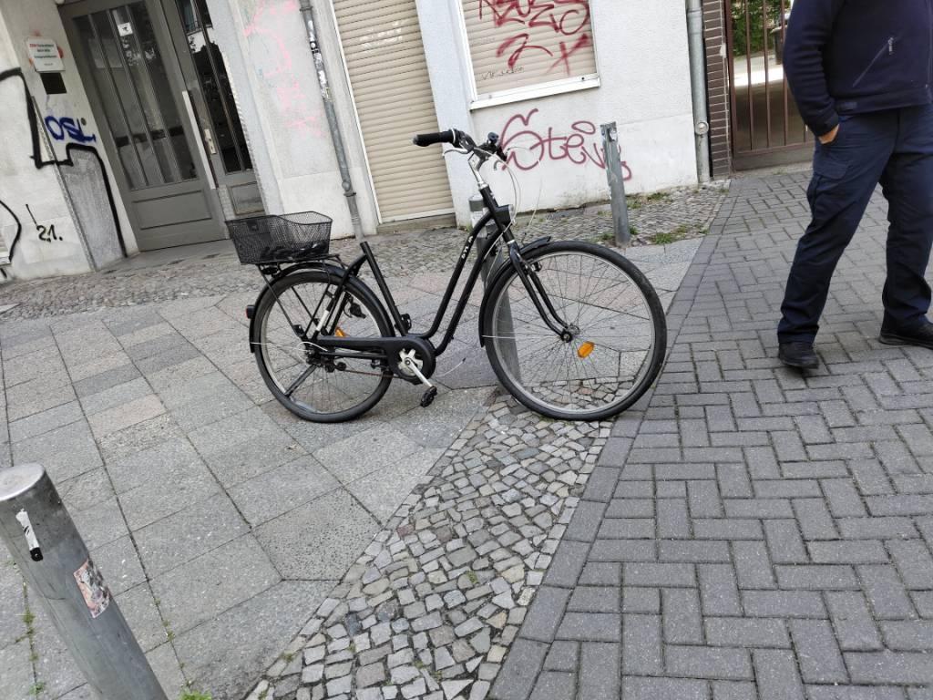 Foto zur Meldung: Abfall - Schrottfahrräder entsorgt