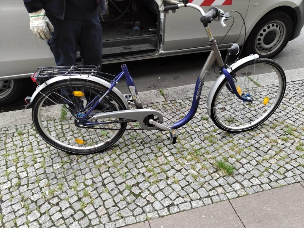 Foto zur Meldung: Abfall - Schrottfahrräder entsorgt