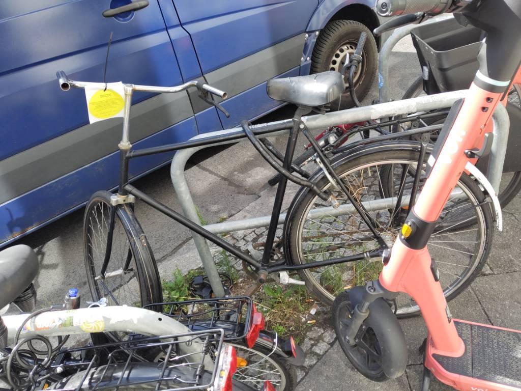 Foto zur Meldung: Abfall - Schrottfahrräder liste