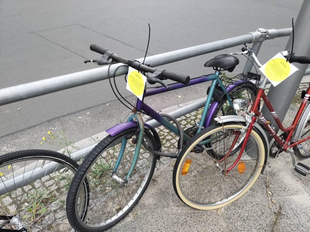 Foto zur Meldung: Abfall - Schrottfahrräder liste