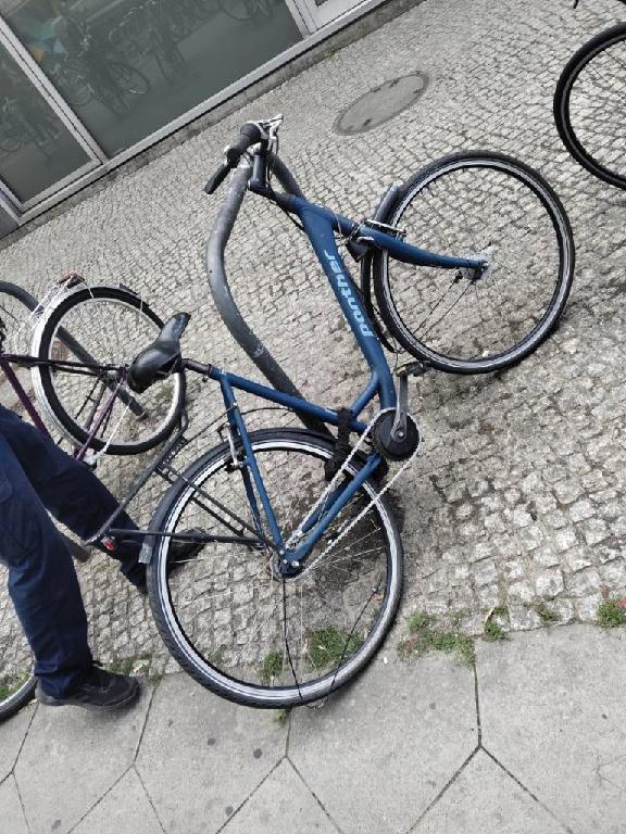 Foto zur Meldung: Abfall - Schrottfahrräder liste