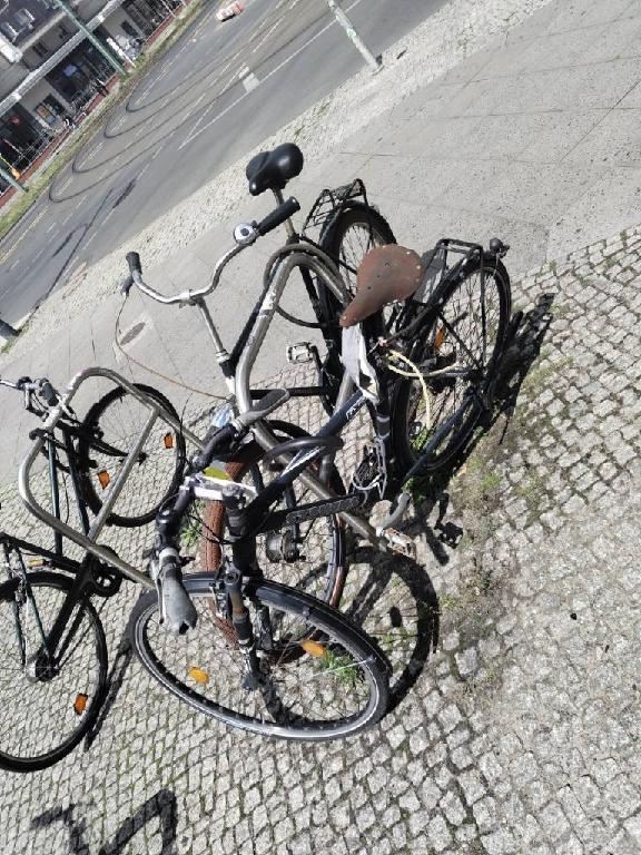 Foto zur Meldung: Abfall - Schrottfahrräder liste