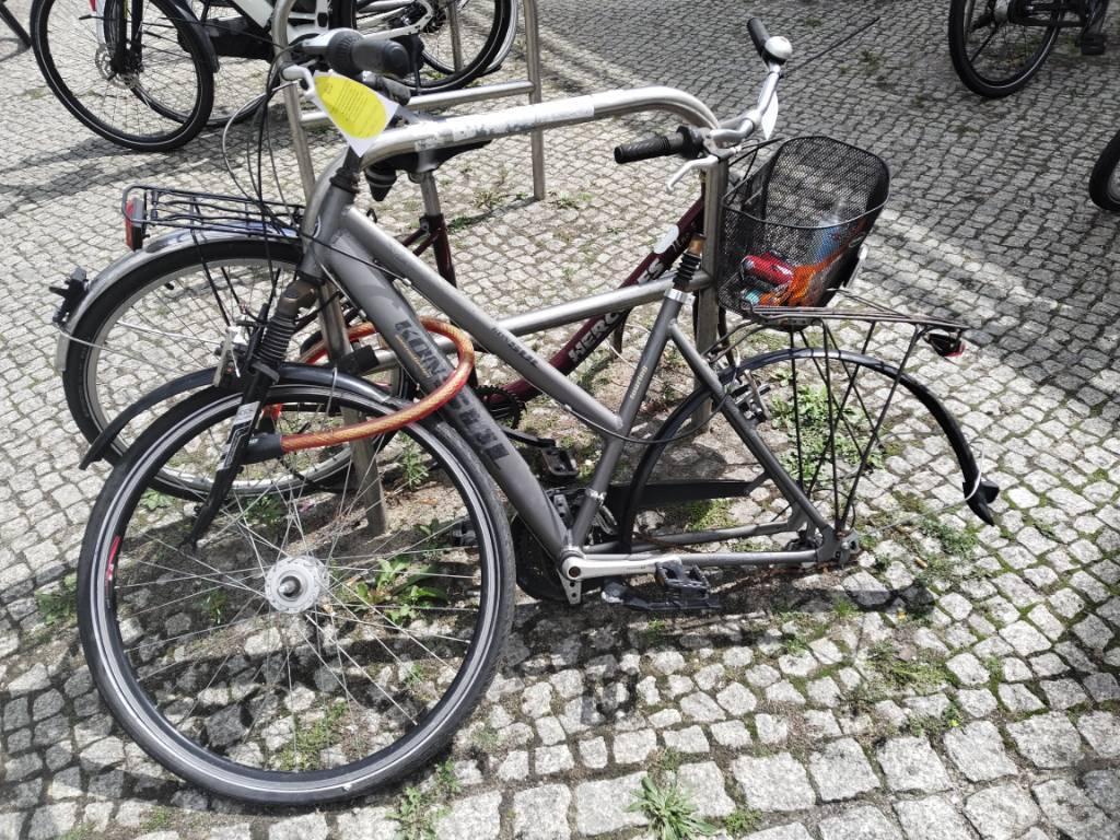 Foto zur Meldung: Abfall - Schrottfahrräder