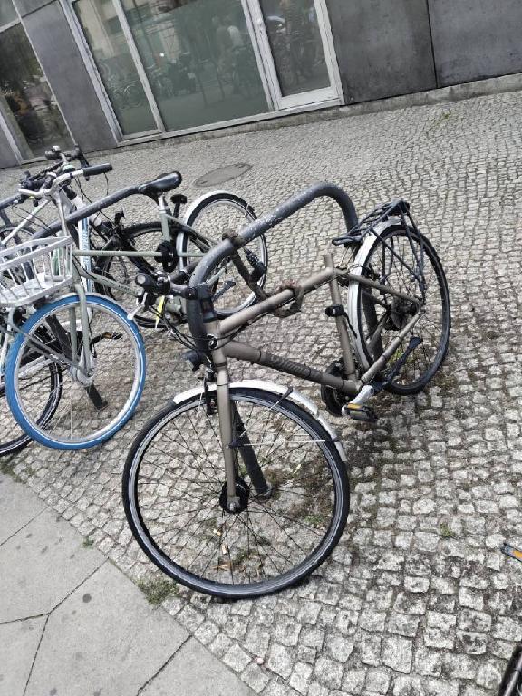 Foto zur Meldung: Abfall - Schrottfahrräder liste
