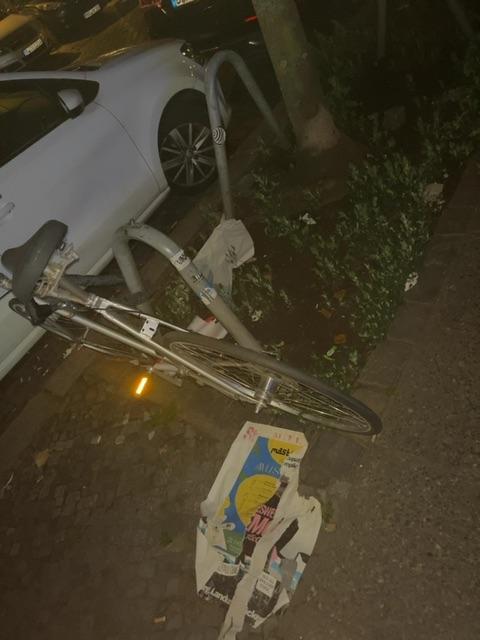 Foto zur Meldung: Abfall - Schrottfahrräder pr.