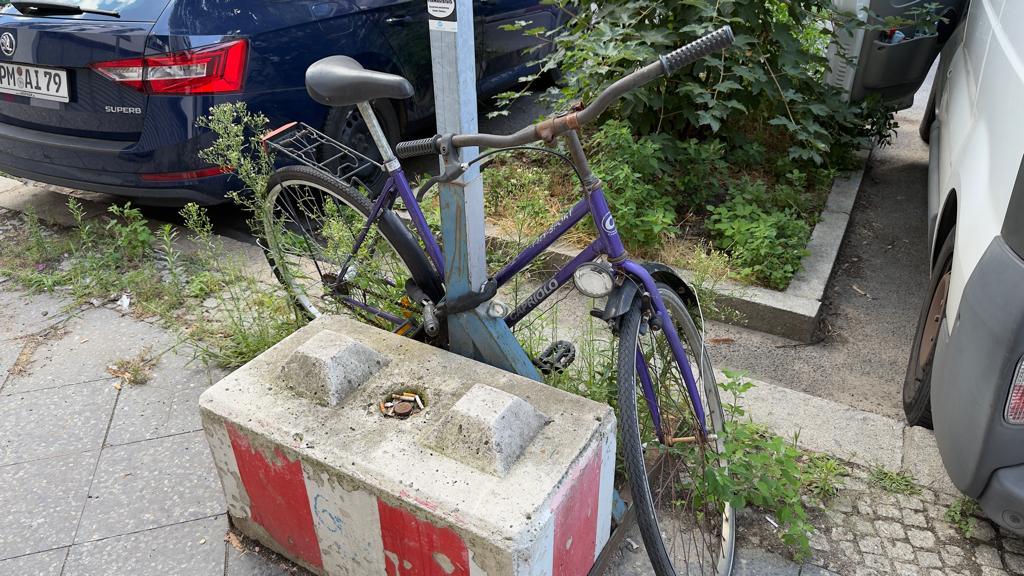 Foto zur Meldung: Abfall - Schrottfahrräder liste