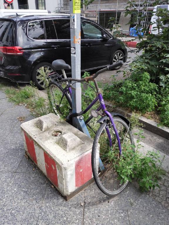 Foto zur Meldung: Abfall - Schrottfahrräder liste