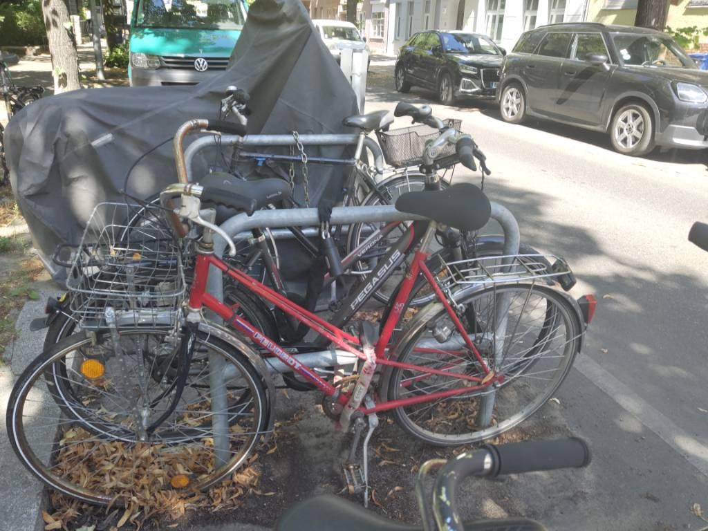 Foto zur Meldung: Abfall - Schrottfahrräder liste