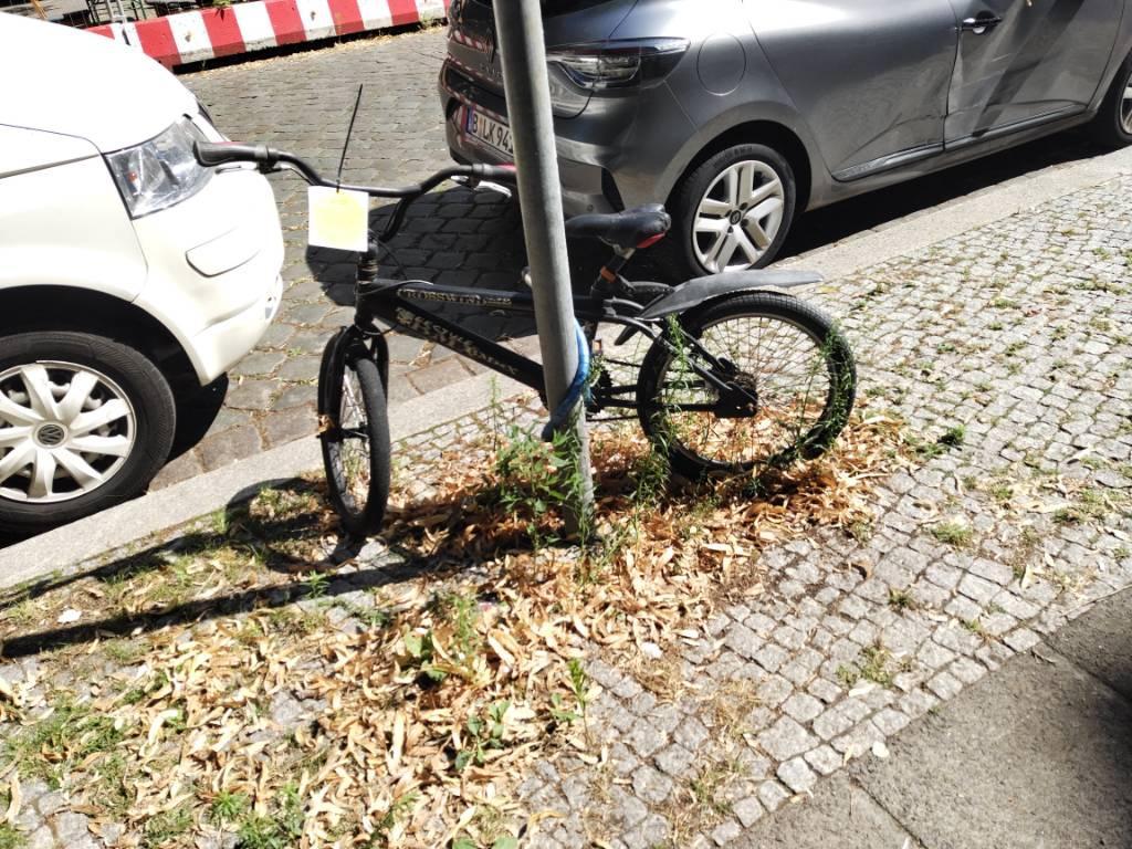 Foto zur Meldung: Abfall - Schrottfahrräder liste
