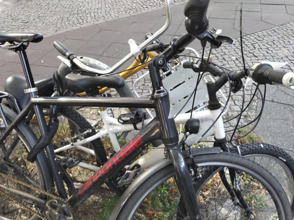 Foto zur Meldung: Abfall - Schrottfahrräder liste