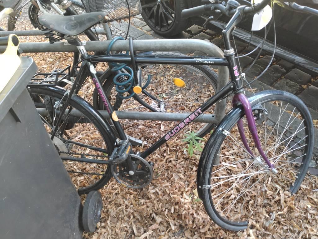 Foto zur Meldung: Abfall - Schrottfahrräder liste