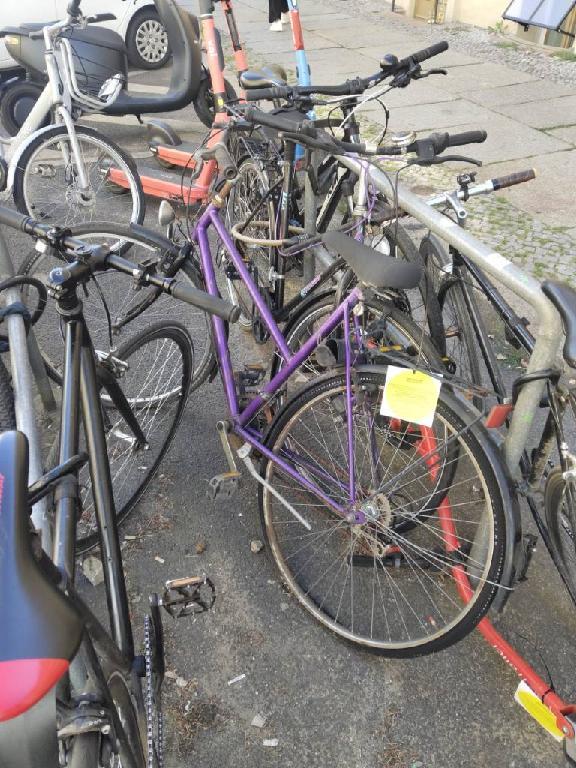 Foto zur Meldung: Abfall - Schrottfahrräder liste