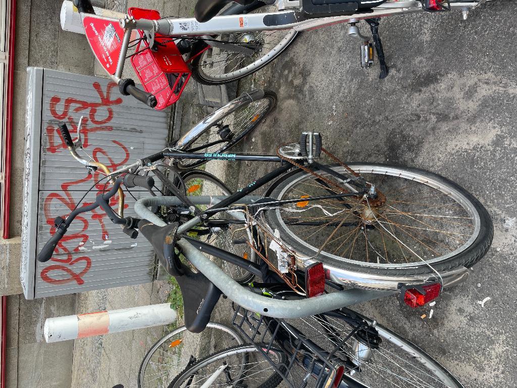 Foto zur Meldung: Abfall - Schrottfahrräder pr.