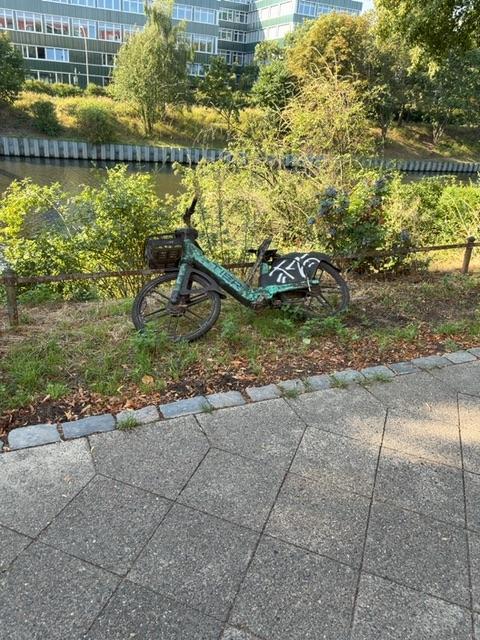 Foto zur Meldung: Abfall - Schrottfahrräder