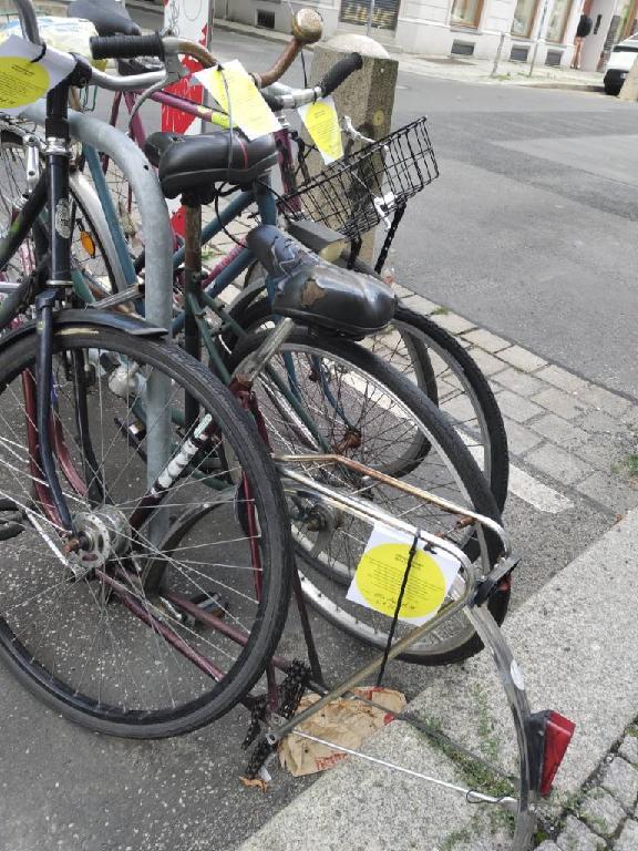 Foto zur Meldung: Abfall - Schrottfahrräder