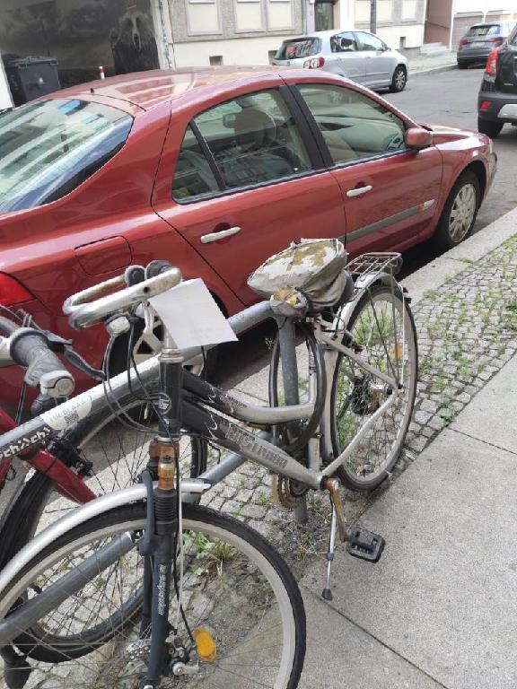 Foto zur Meldung: Abfall - Schrottfahrräder