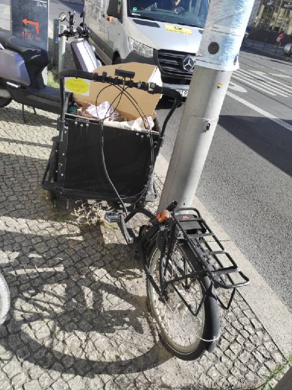 Foto zur Meldung: Abfall - Schrottfahrräder