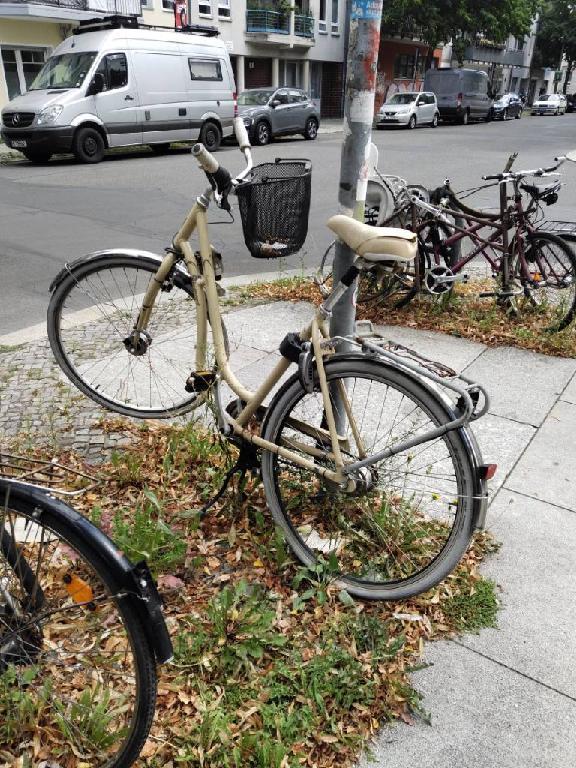 Foto zur Meldung: Abfall - Schrottfahrräder liste