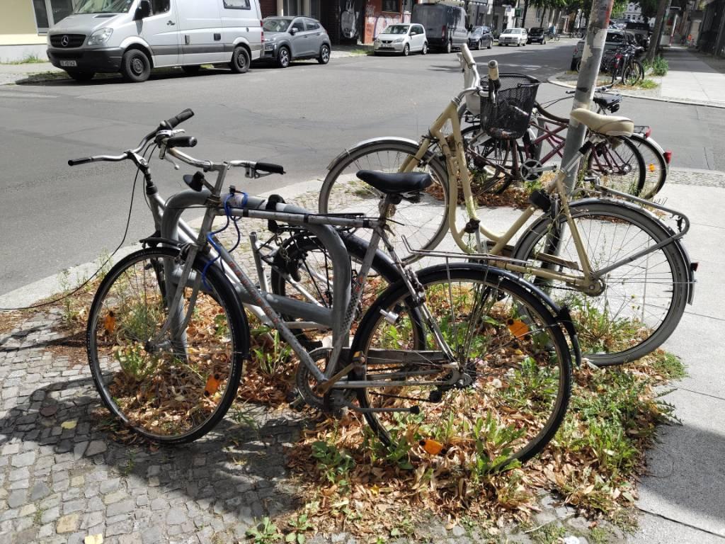 Foto zur Meldung: Abfall - Schrottfahrräder liste