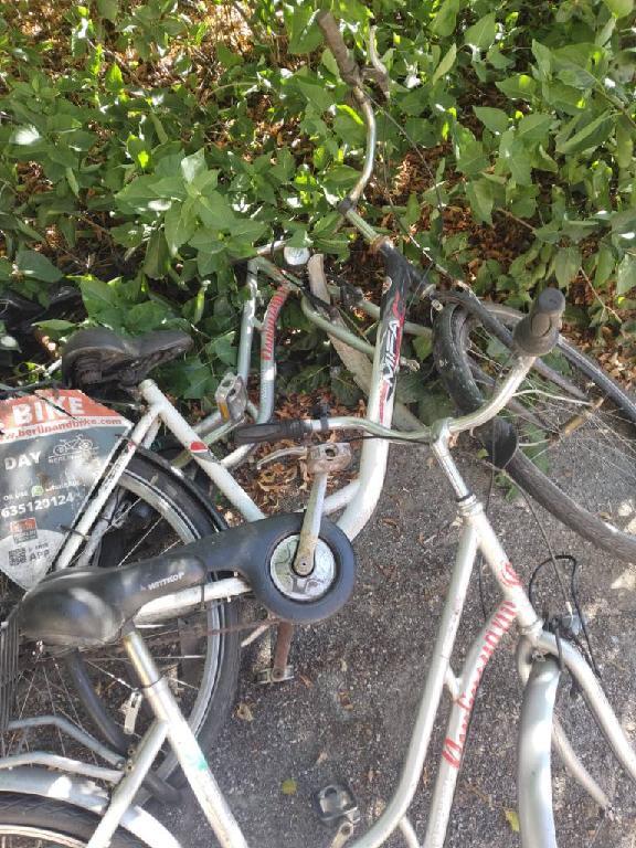 Foto zur Meldung: Abfall - Schrottfahrräder liste