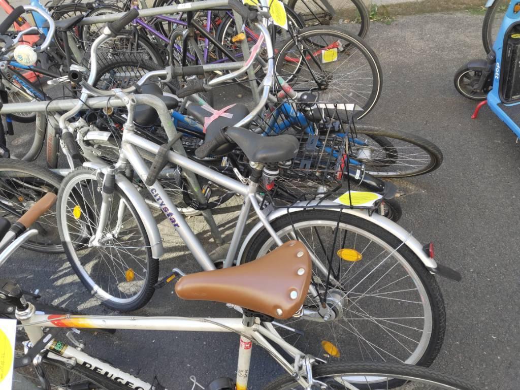 Foto zur Meldung: Abfall - Schrottfahrräder liste