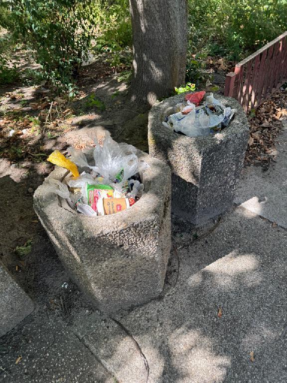Foto zur Meldung: Abfall - Papierkörbe