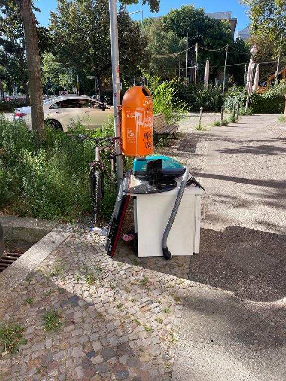 Foto zur Meldung: Abfall - Elektroschrott