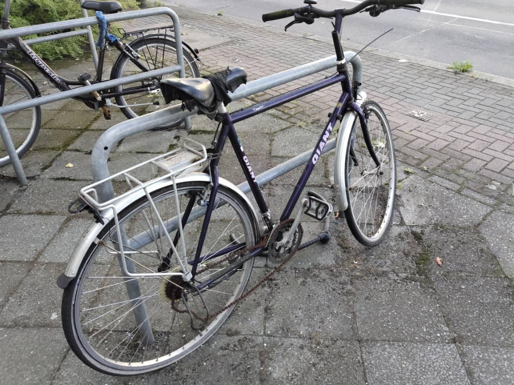 Foto zur Meldung: Abfall - Schrottfahrräder entsorgt