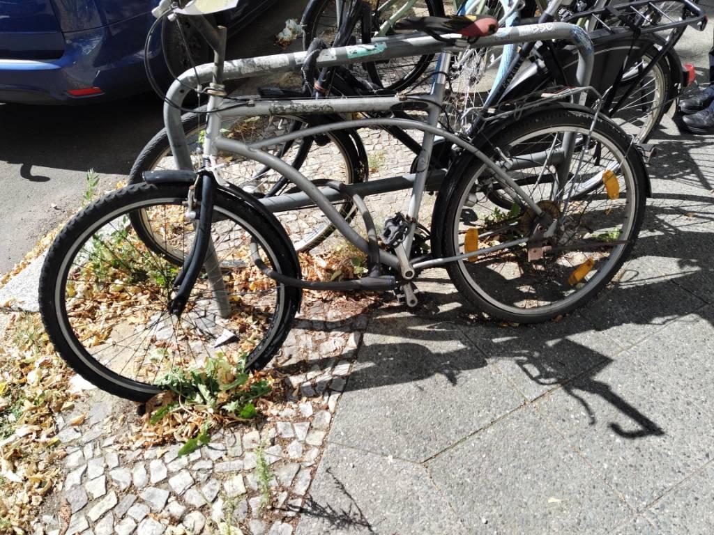 Foto zur Meldung: Abfall - Schrottfahrräder liste
