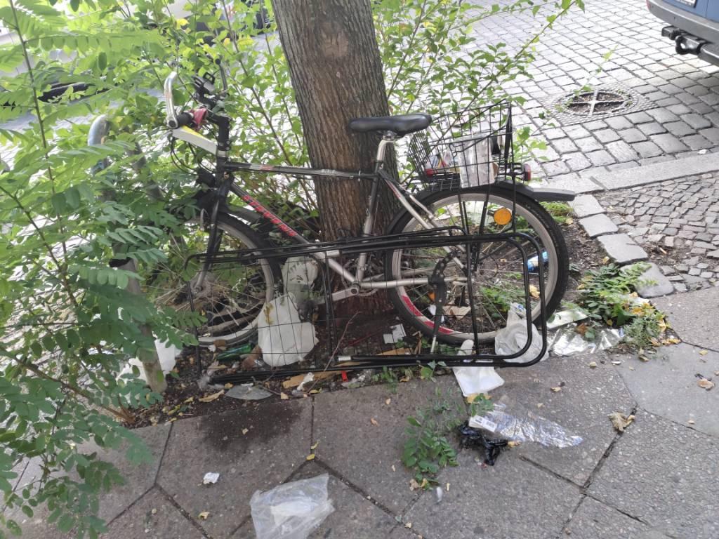 Foto zur Meldung: Abfall - Schrottfahrräder liste