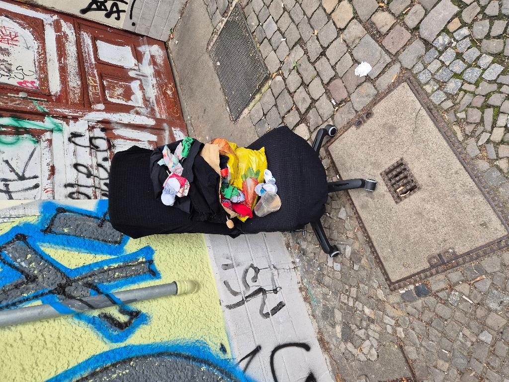 Foto zur Meldung: Abfall - Sperrmüll