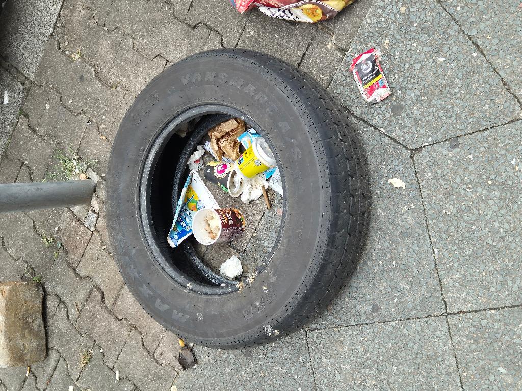 Foto zur Meldung: Abfall - Elektroschrott