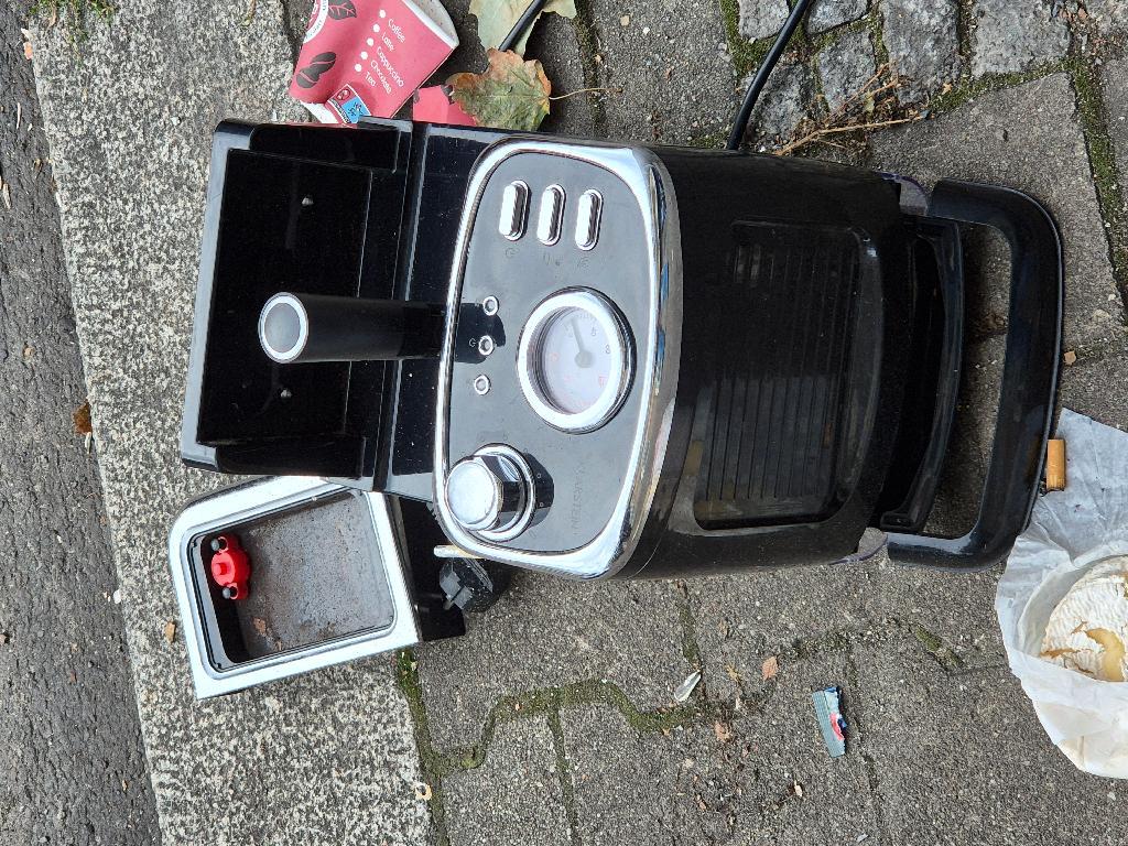 Foto zur Meldung: Abfall - Elektroschrott