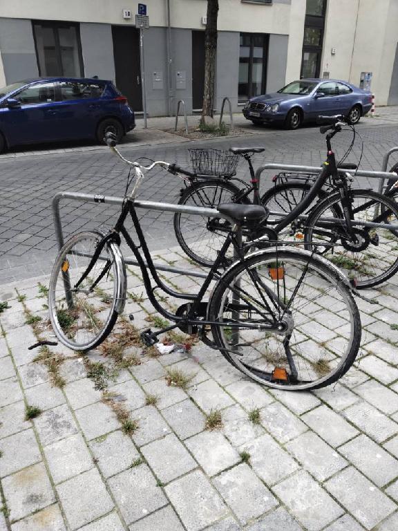 Foto zur Meldung: Abfall - Schrottfahrräder liste