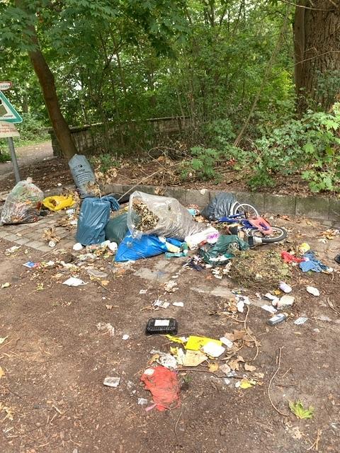 Foto zur Meldung: Abfall - Müllablagerung